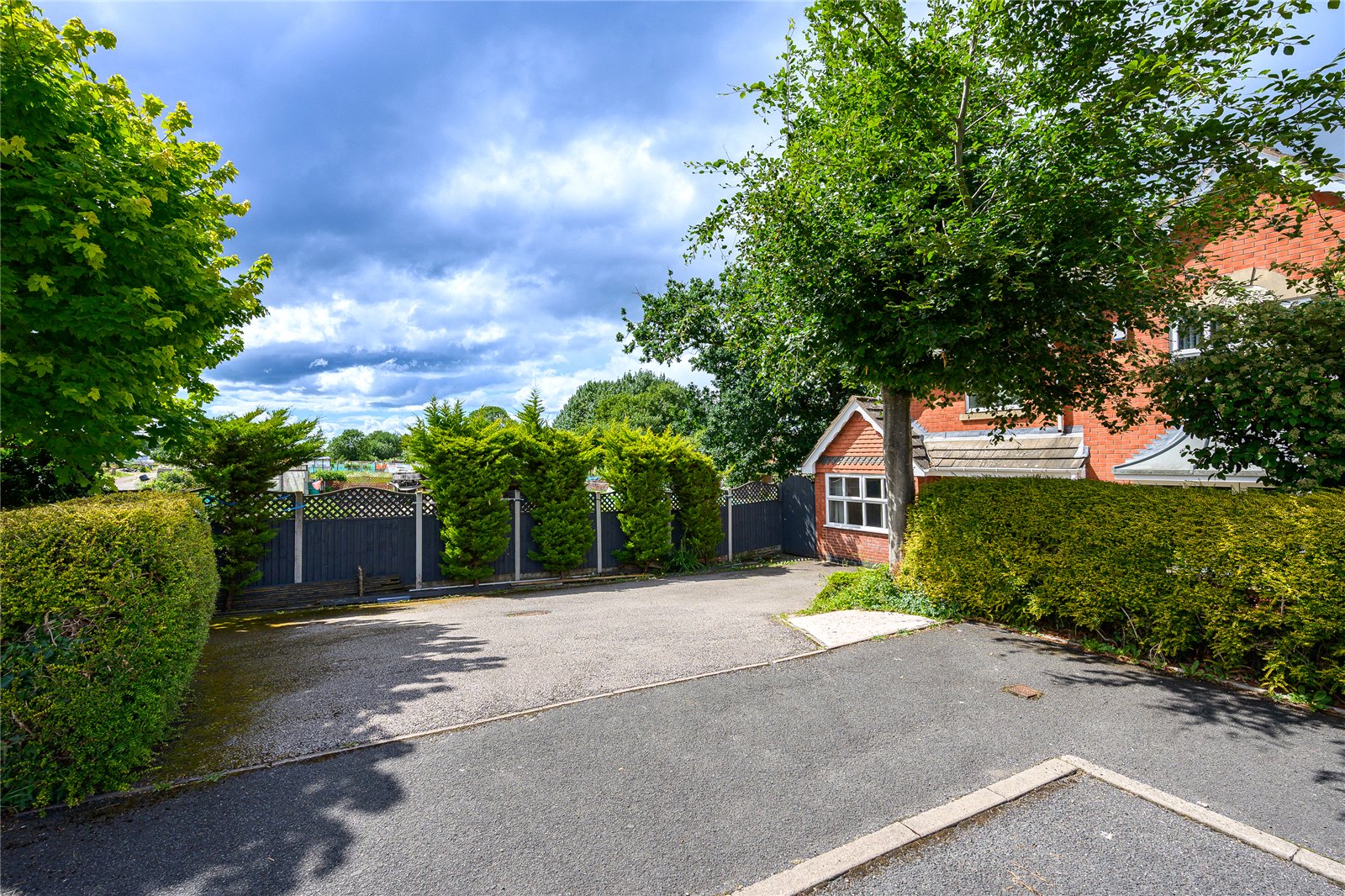 Darley Drive, Dunstall Park, Wolverhampton, WV6 - DB Roberts