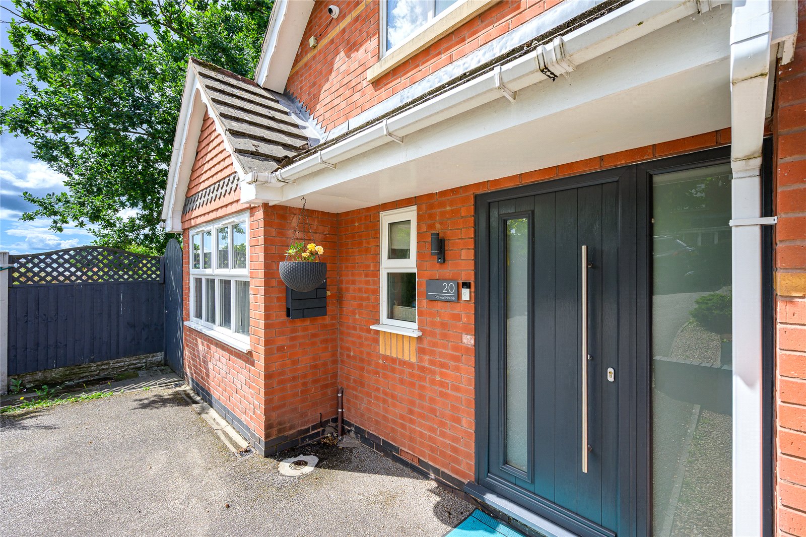 Darley Drive, Dunstall Park, Wolverhampton, WV6 - DB Roberts