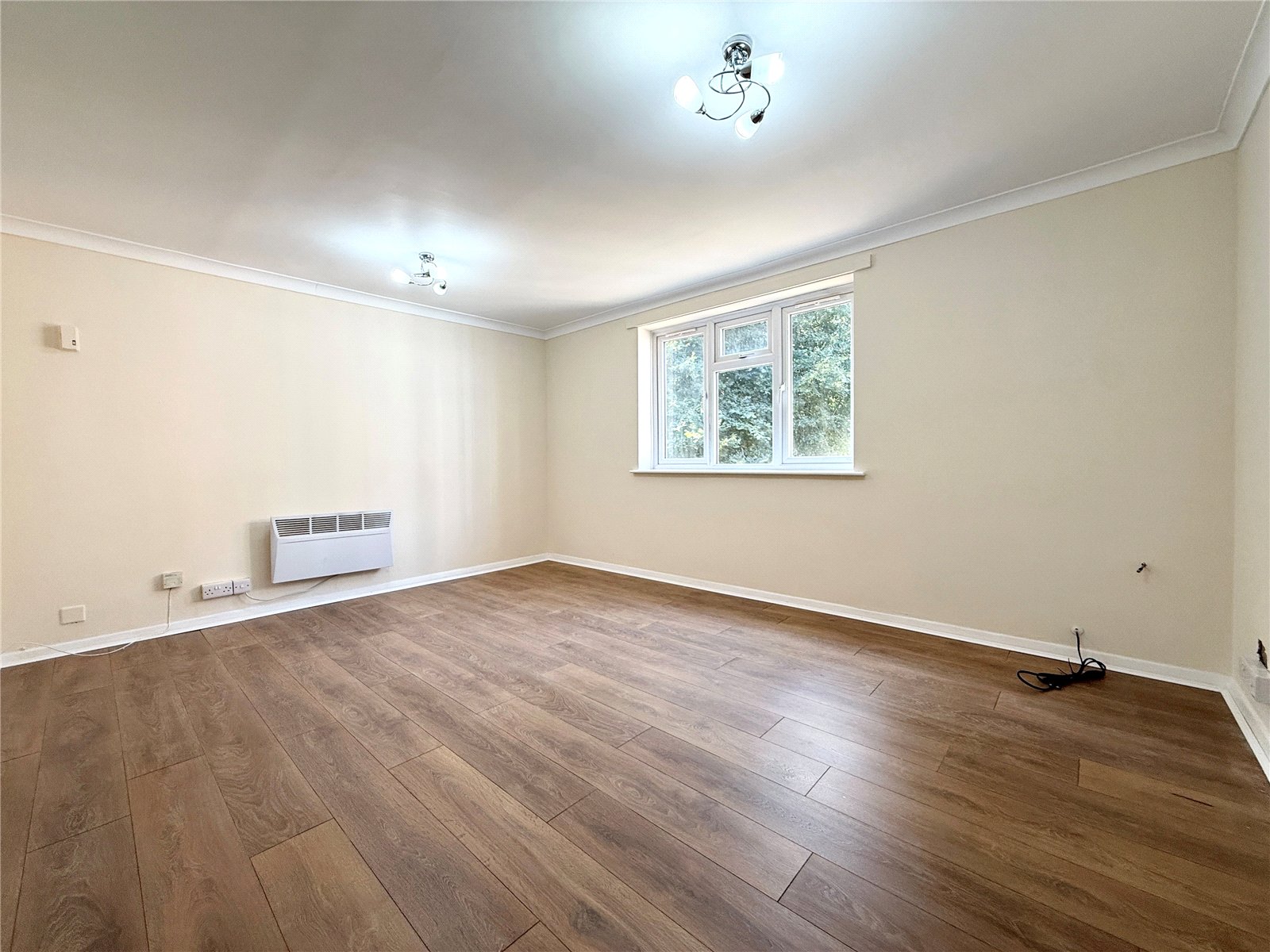 Fieldhead Place, Tettenhall, Wolverhampton, WV6 - DB Roberts