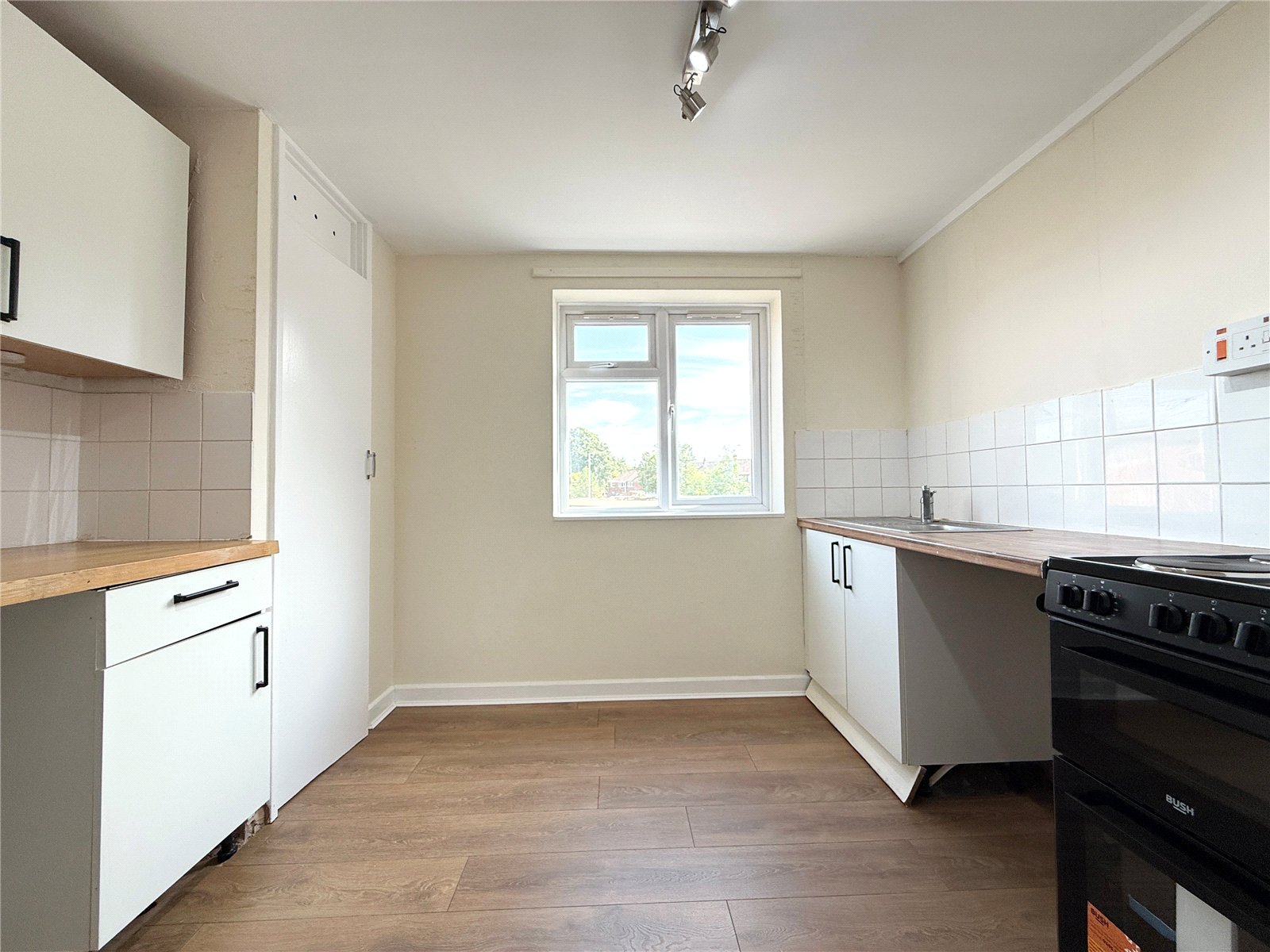 Fieldhead Place, Tettenhall, Wolverhampton, WV6 - DB Roberts