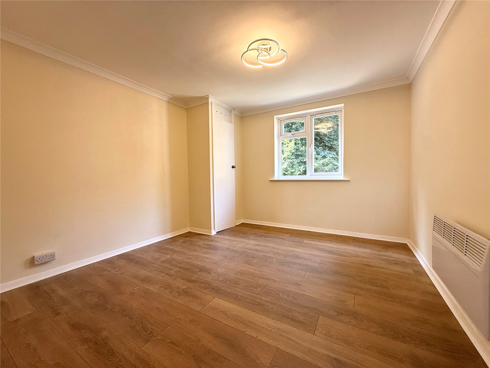 Fieldhead Place, Tettenhall, Wolverhampton, WV6 - DB Roberts