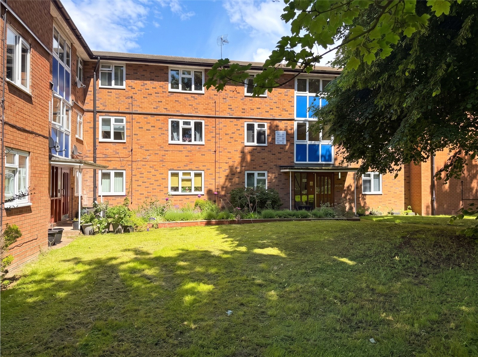 Fieldhead Place, Tettenhall, Wolverhampton, WV6 - DB Roberts