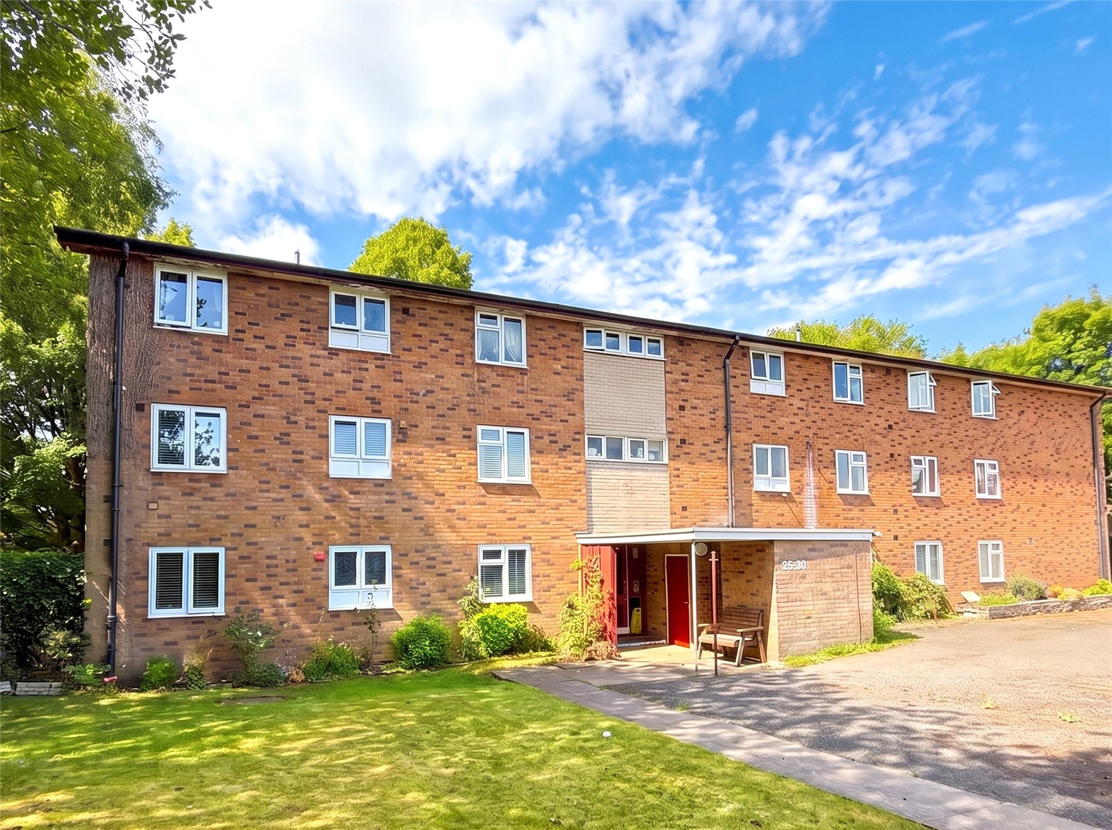 Fieldhead Place, Tettenhall, Wolverhampton, WV6 - DB Roberts