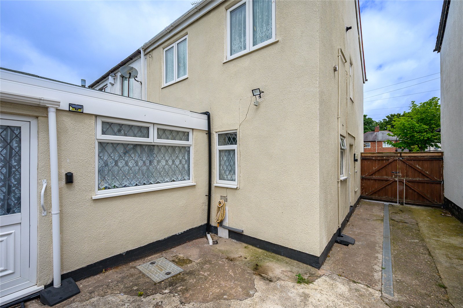 Three Tuns Lane, Oxley, Wolverhampton, WV10 - DB Roberts