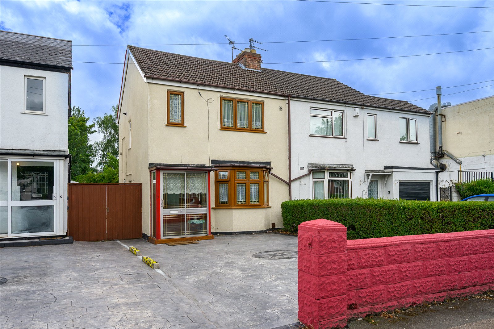 Three Tuns Lane, Oxley, Wolverhampton, WV10 - DB Roberts