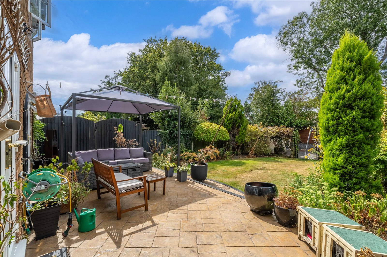 Highlands Road, Finchfield, Wolverhampton, WV3 - DB Roberts