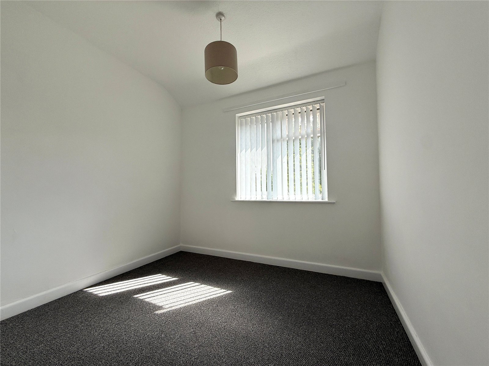 Farmbrook Avenue, Fordhouses, Wolverhampton, WV10 - DB Roberts