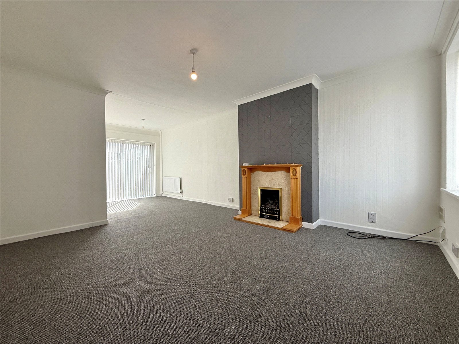 Farmbrook Avenue, Fordhouses, Wolverhampton, WV10 - DB Roberts