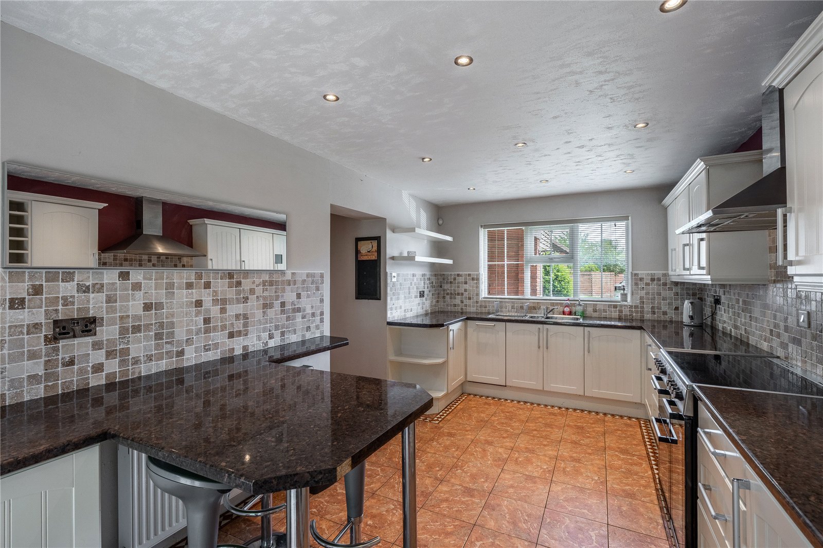 Tadorna Drive, Stirchley, Telford, TF3 - DB Roberts