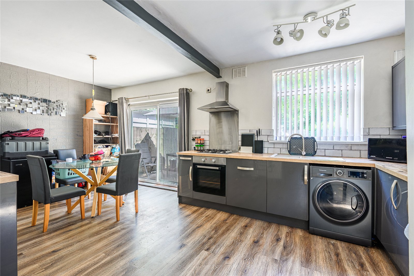 Manor Gardens, Dawley, Telford, TF4 - DB Roberts