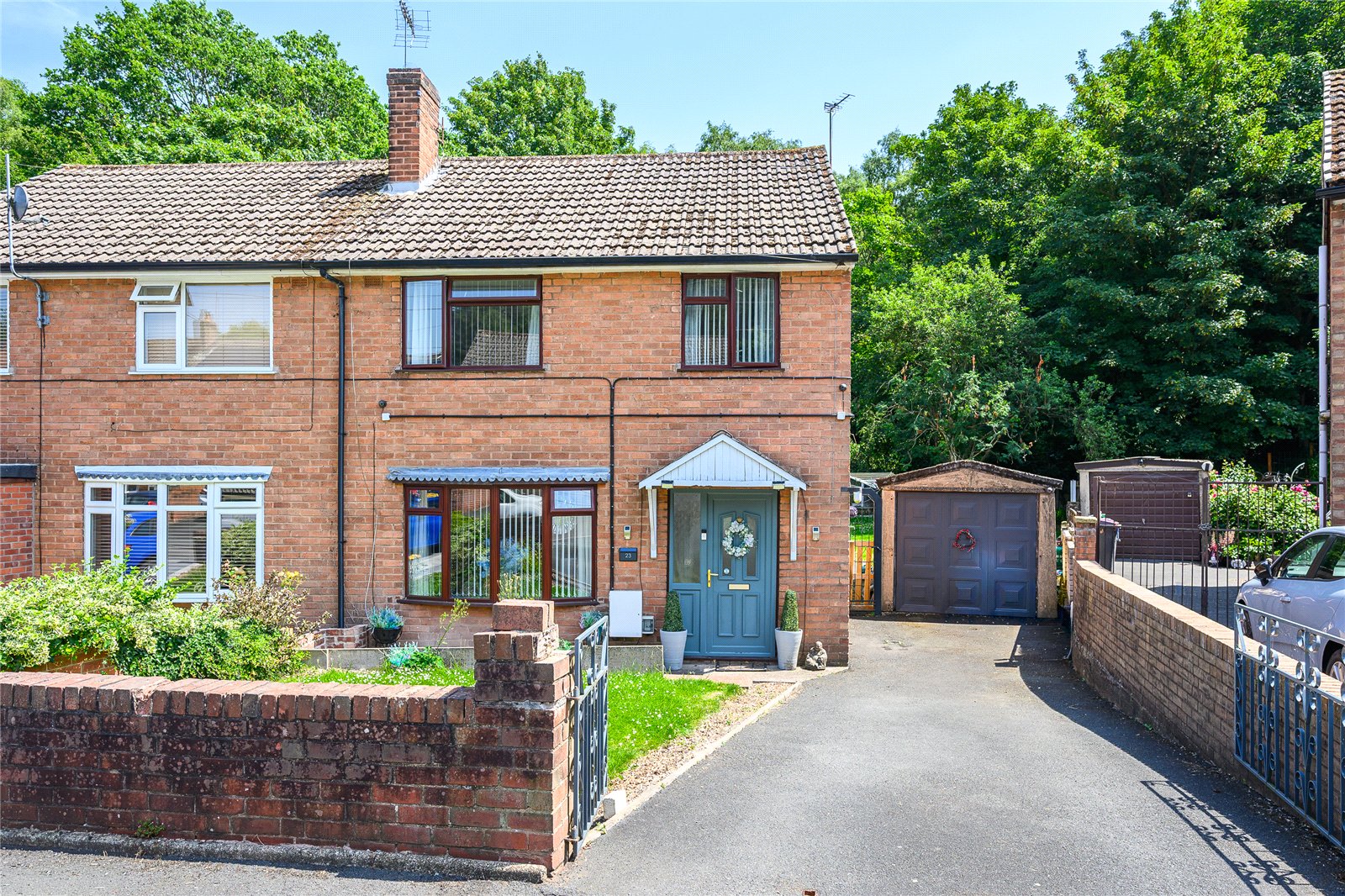 Manor Gardens, Dawley, Telford, TF4 - DB Roberts