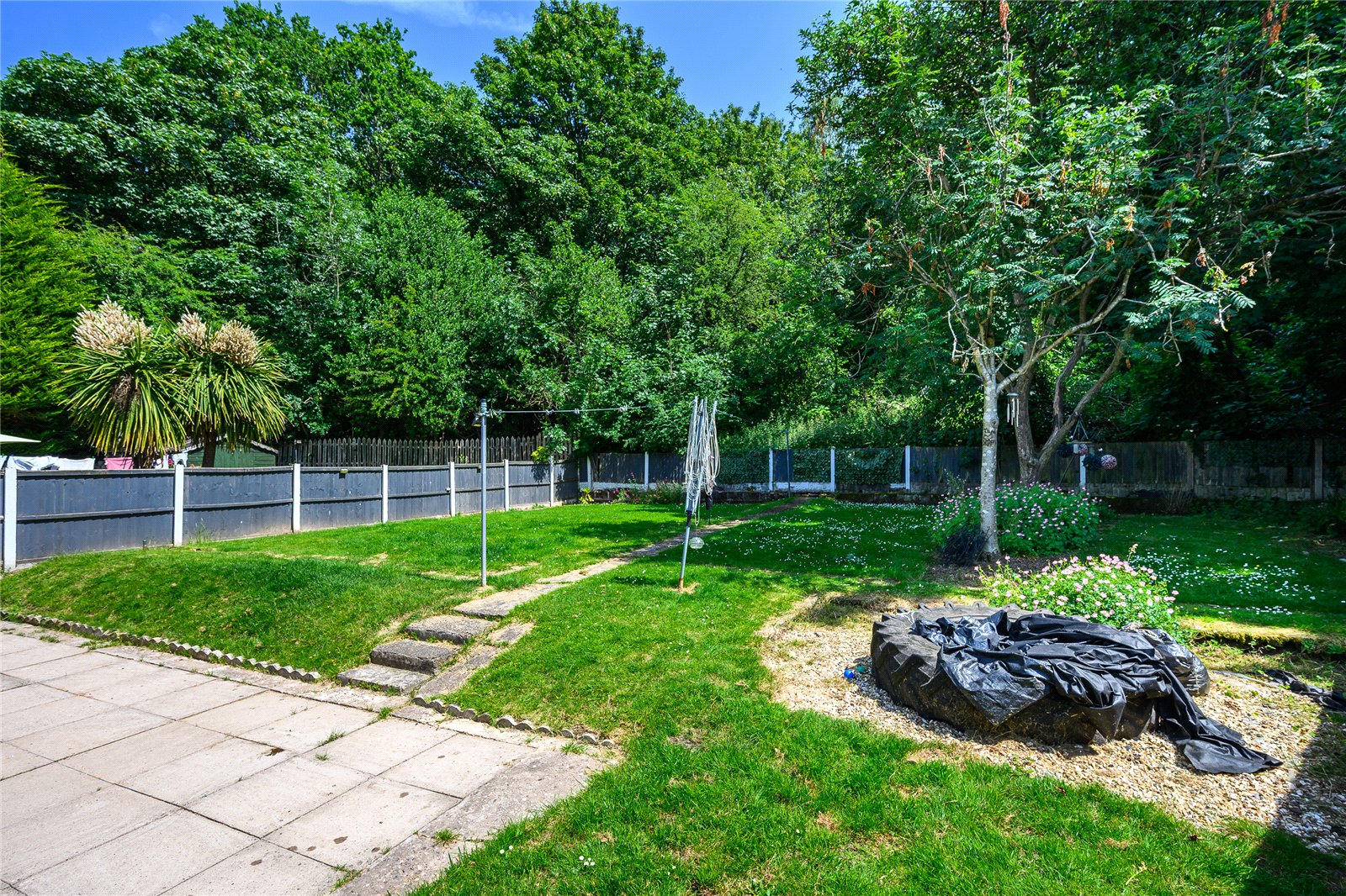 Manor Gardens, Dawley, Telford, TF4 - DB Roberts