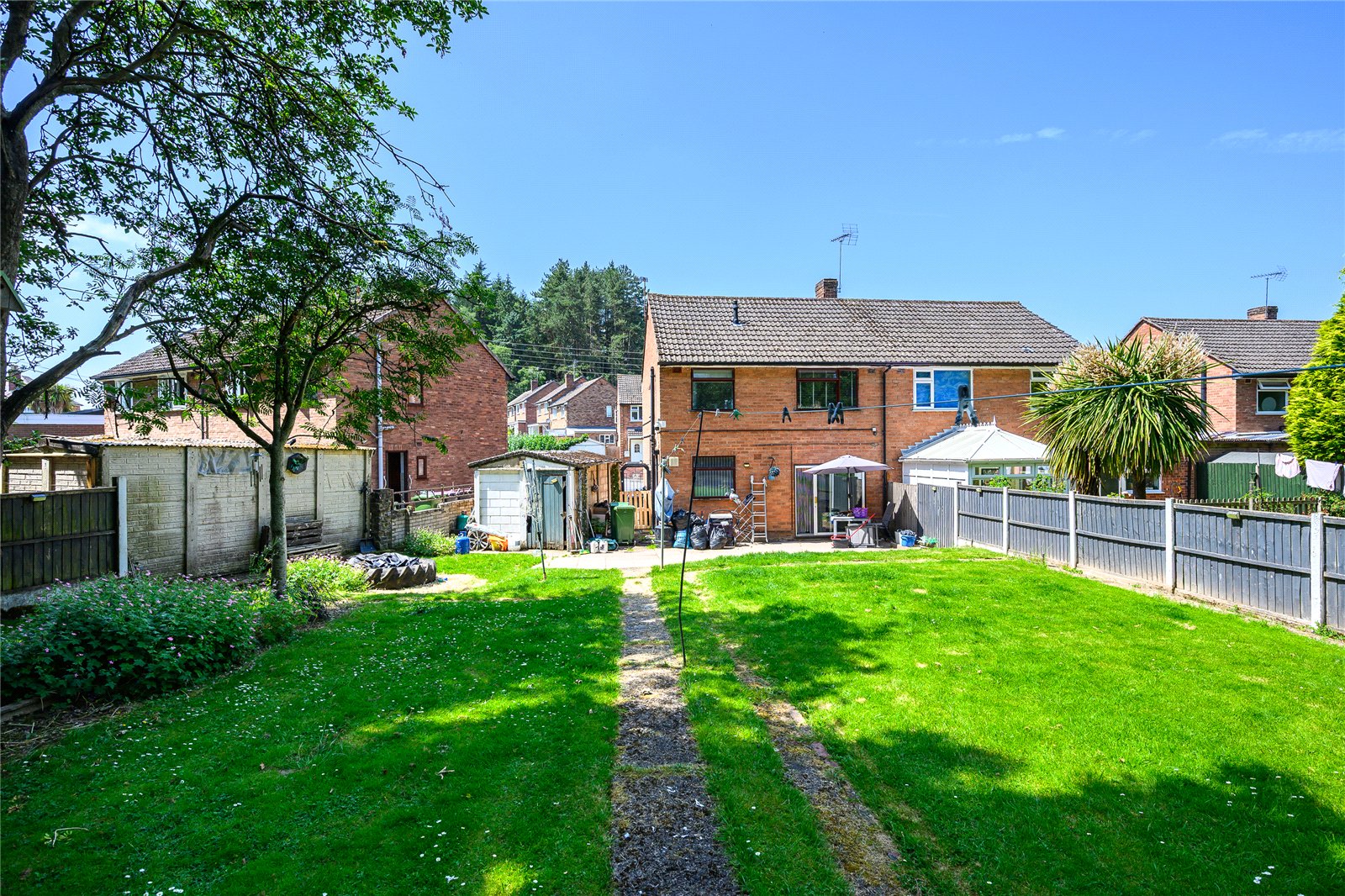 Manor Gardens, Dawley, Telford, TF4 - DB Roberts