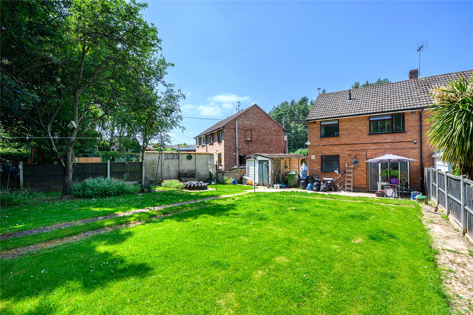Manor Gardens, Dawley, Telford, TF4 - DB Roberts