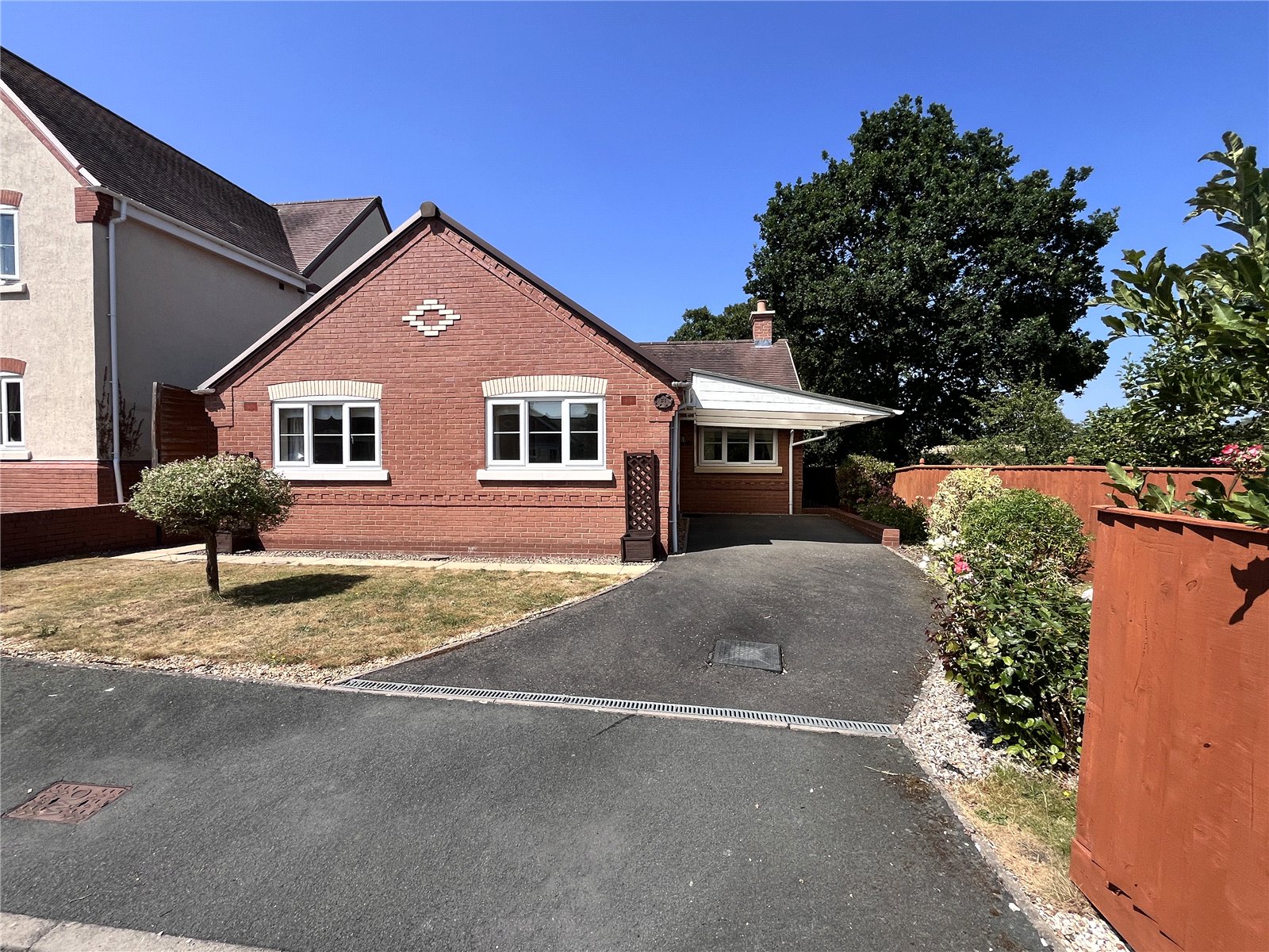 Erdington Close, Shawbury, Shrewsbury, SY4 - DB Roberts