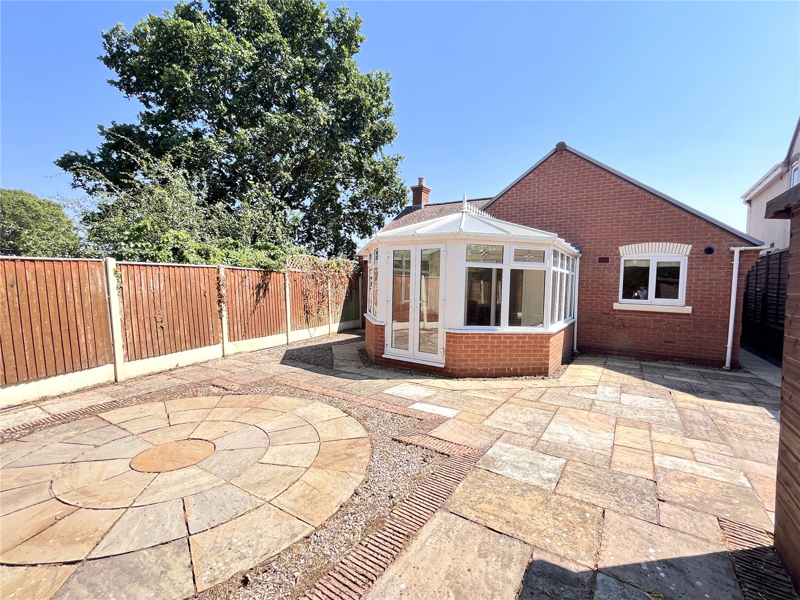 Erdington Close, Shawbury, Shrewsbury, SY4 - DB Roberts
