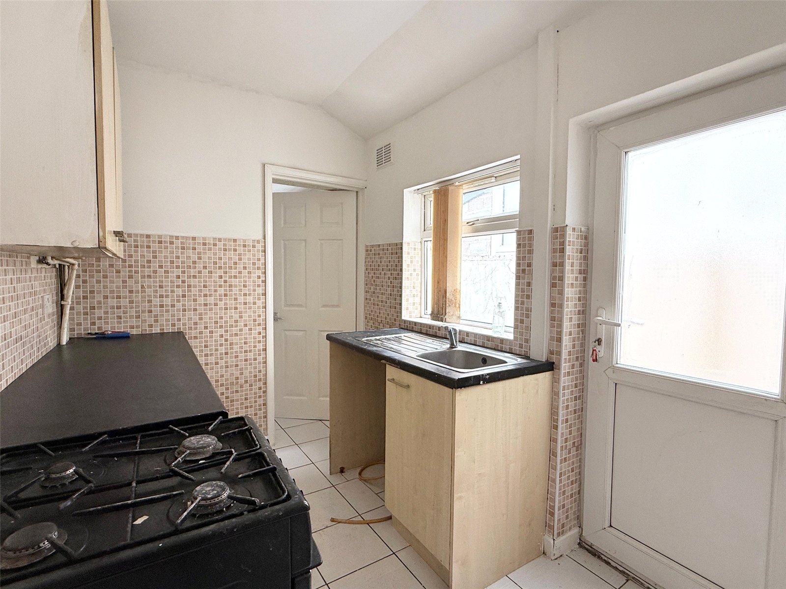 Willenhall Road, Wolverhampton, West Midlands, WV1 - DB Roberts