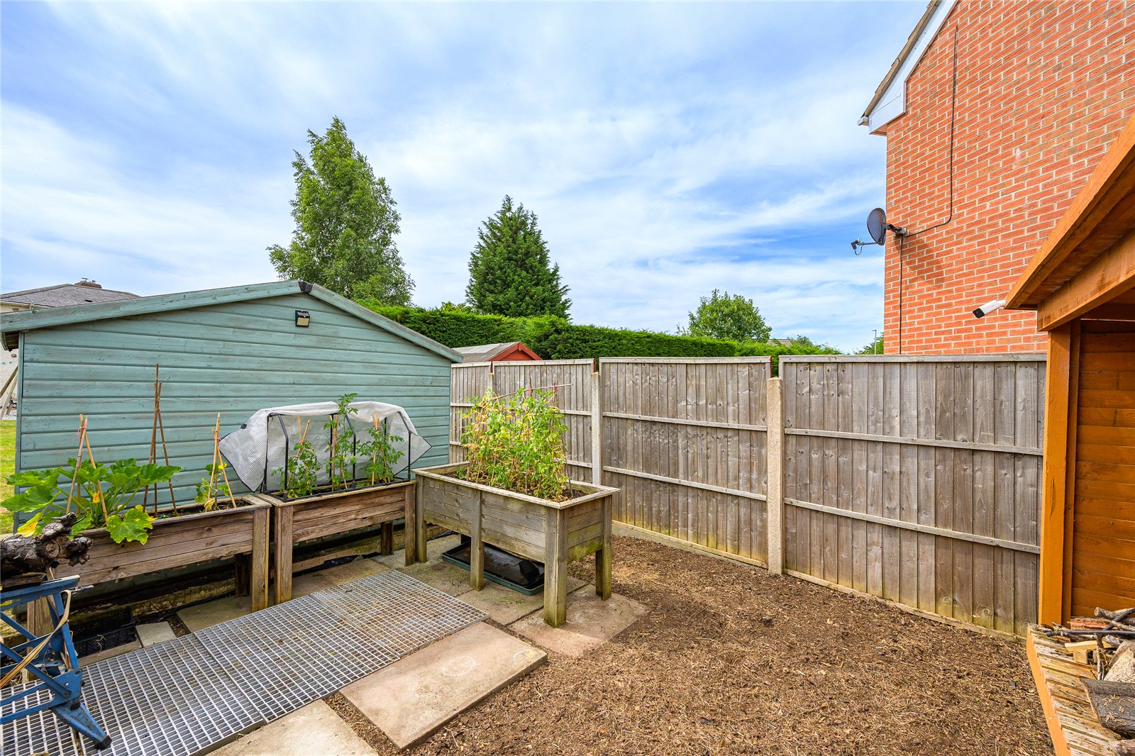 Ellards Drive, Wednesfield, Wolverhampton, WV11 - DB Roberts
