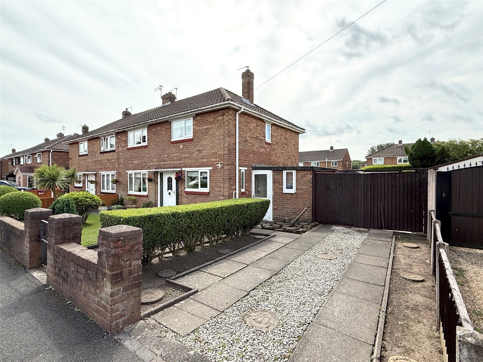 Bevan Avenue, Lanesfield, Wolverhampton, WV4 - DB Roberts
