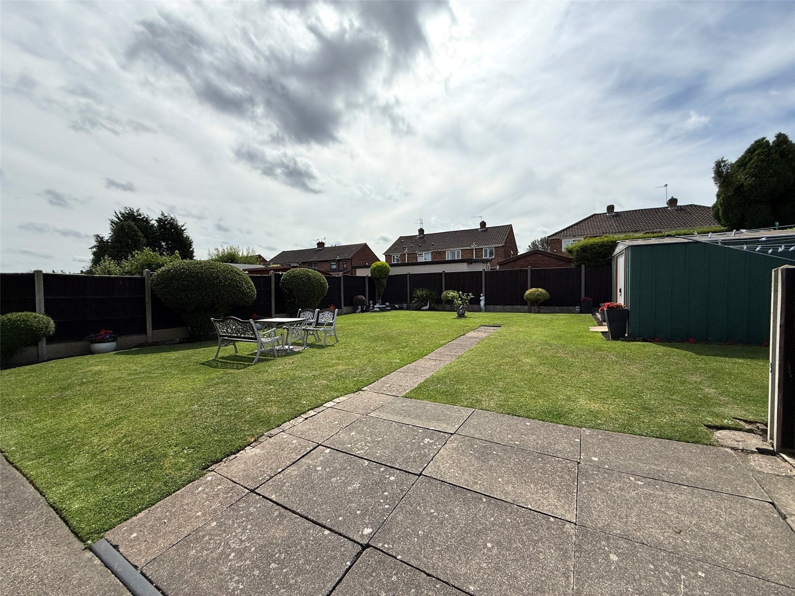 Bevan Avenue, Lanesfield, Wolverhampton, WV4 - DB Roberts