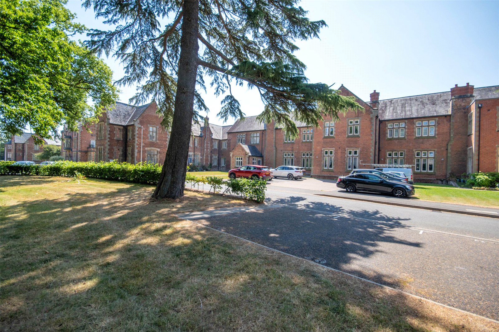 Leighton Park, Bicton Heath, Shrewsbury, SY3 - DB Roberts