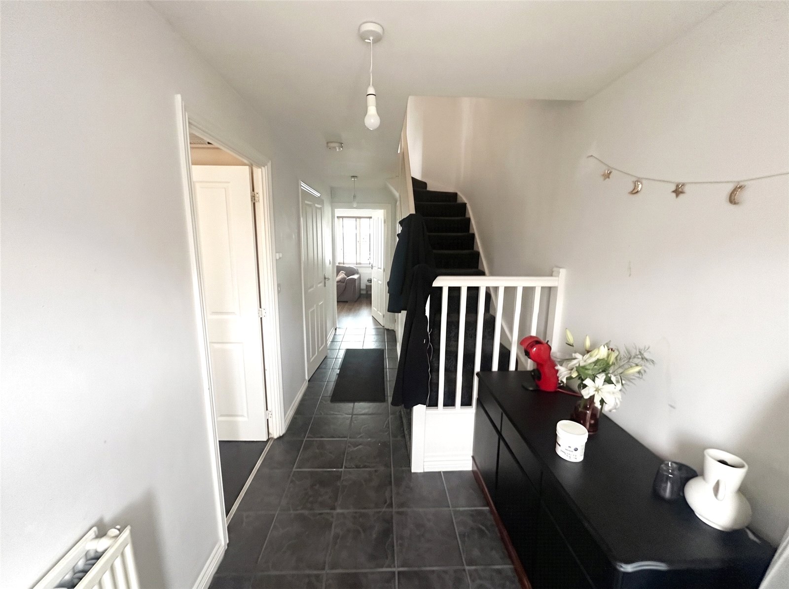 Rakegate Close, Wolverhampton, West Midlands, WV10 - DB Roberts