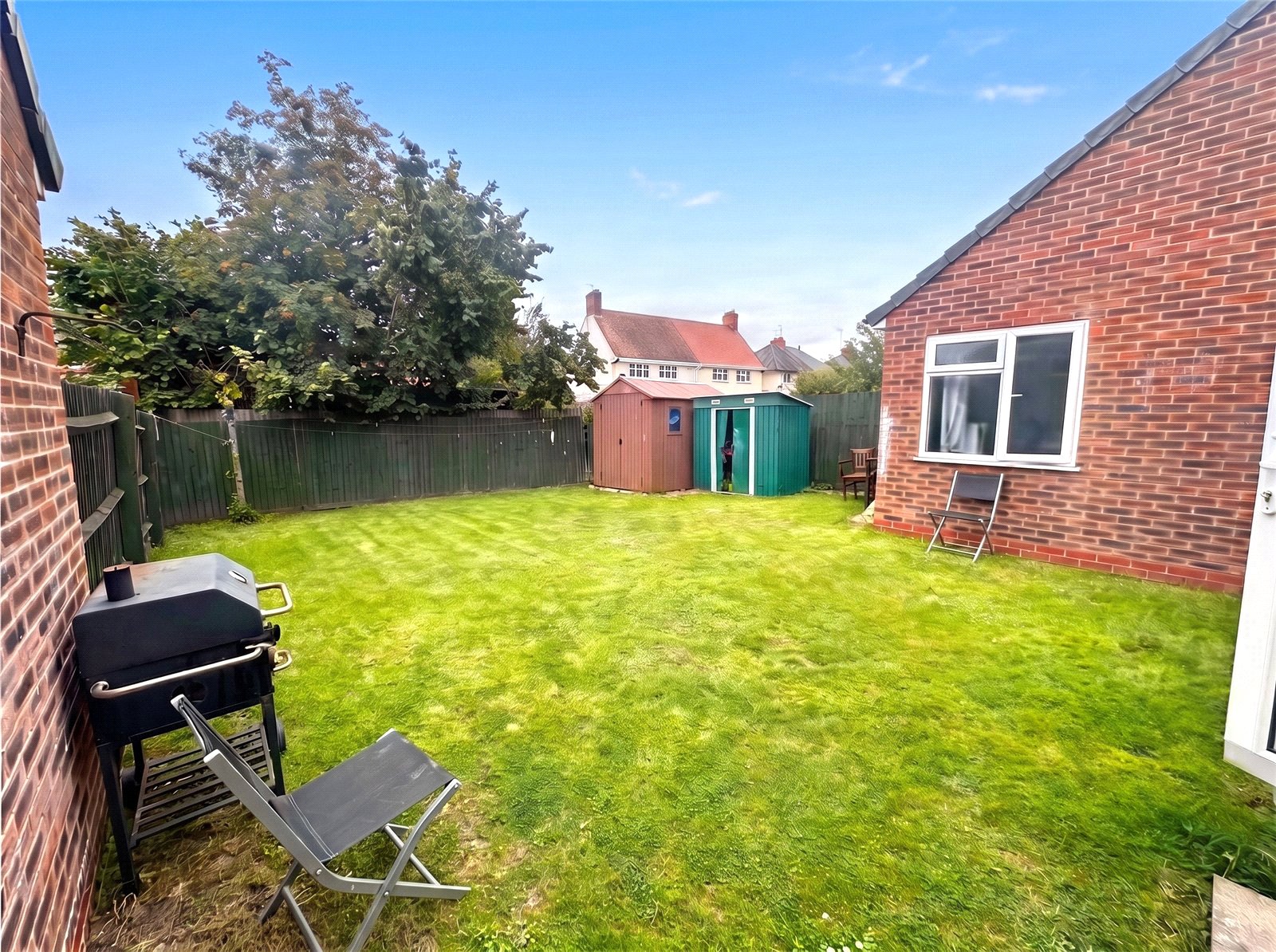 Rakegate Close, Wolverhampton, West Midlands, WV10 - DB Roberts