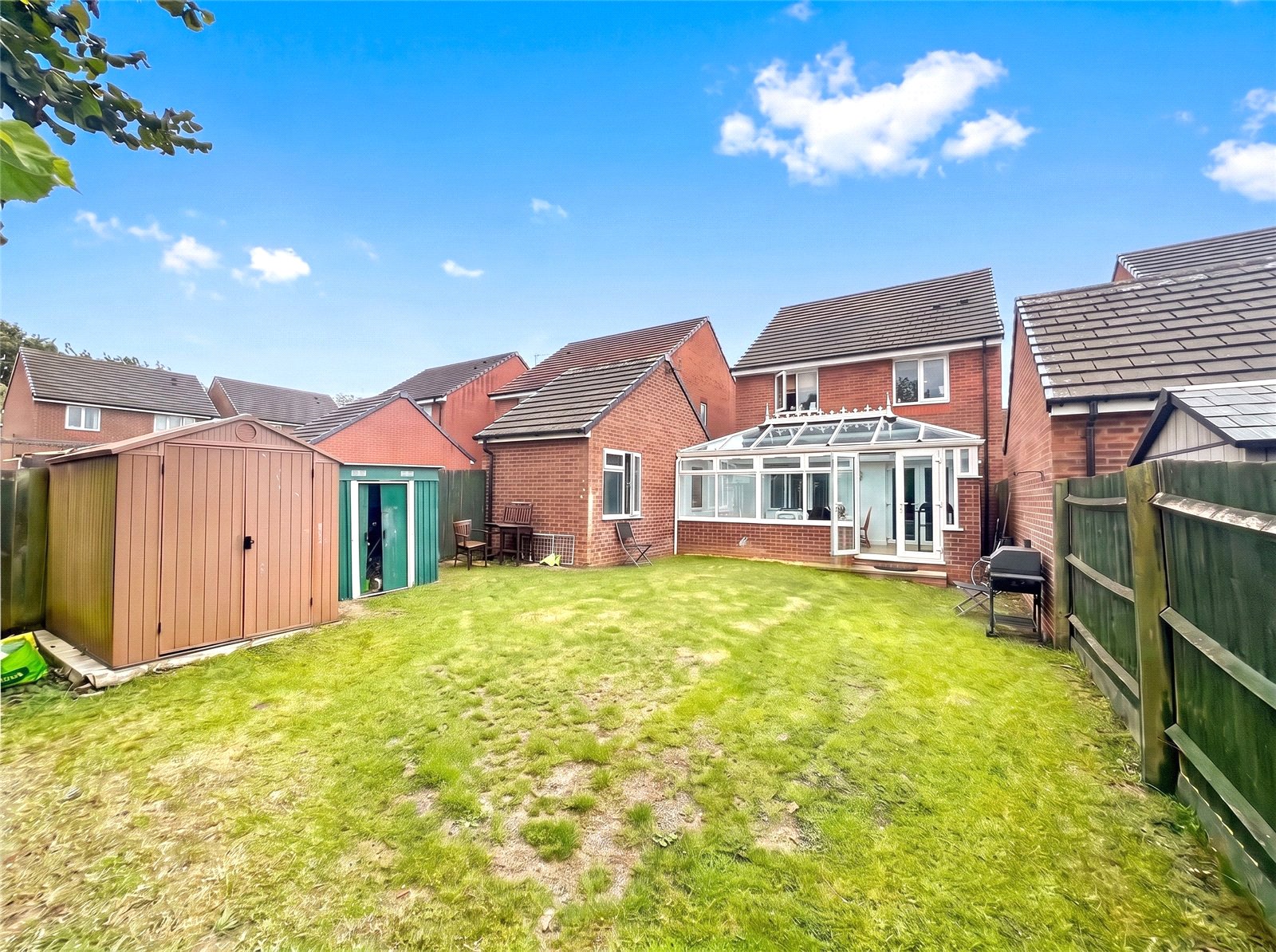 Rakegate Close, Wolverhampton, West Midlands, WV10 - DB Roberts