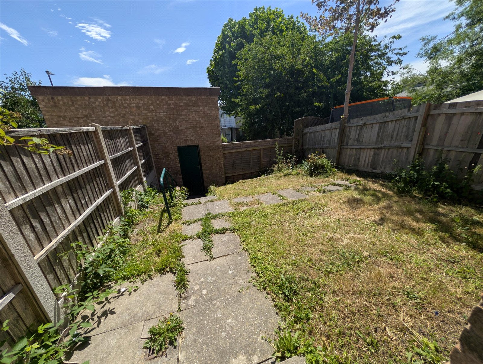 Chiltern Gardens, Dawley, Telford, TF4 - DB Roberts