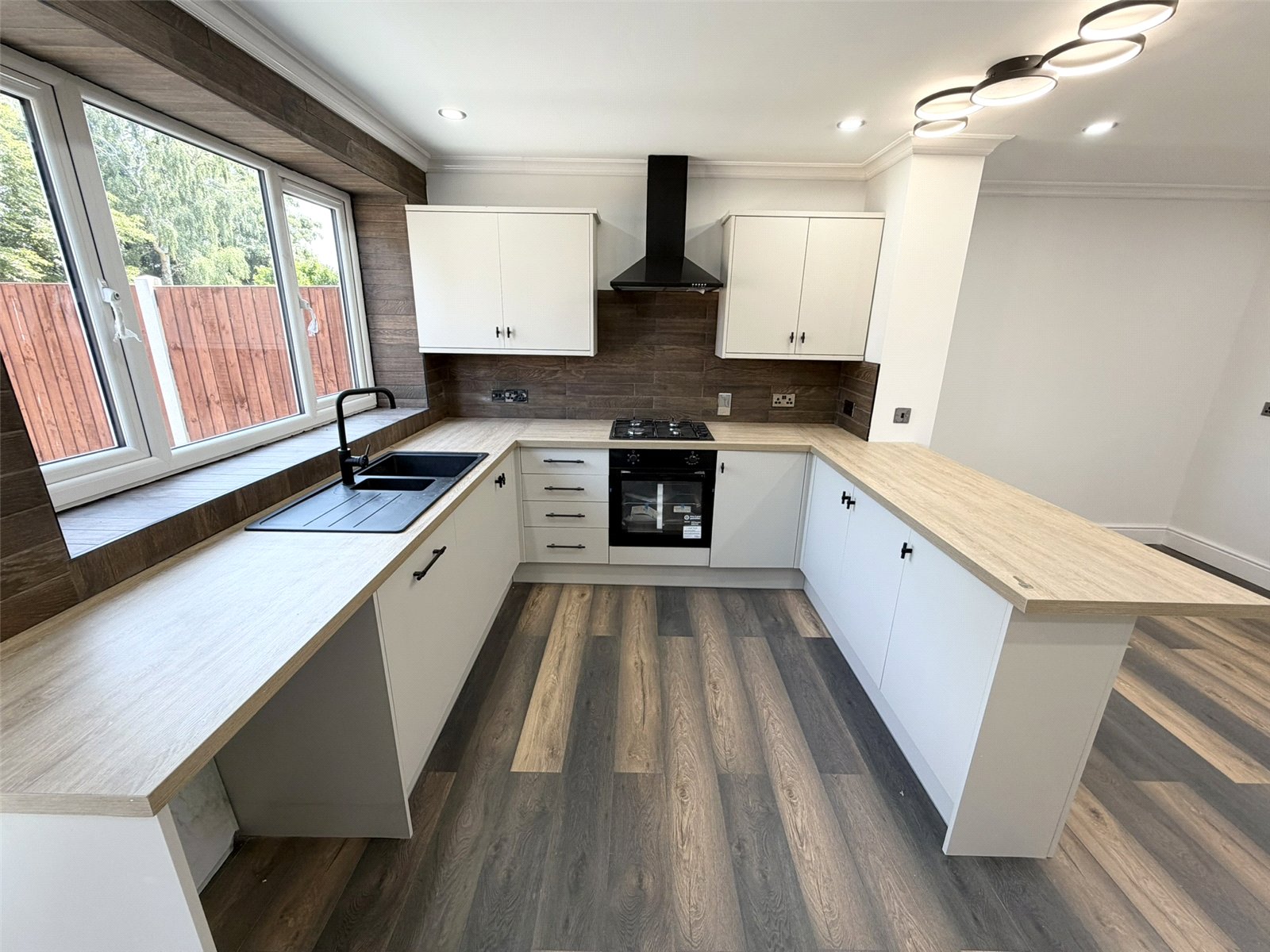 Jubilee Avenue, Donnington, Telford, TF2 - DB Roberts