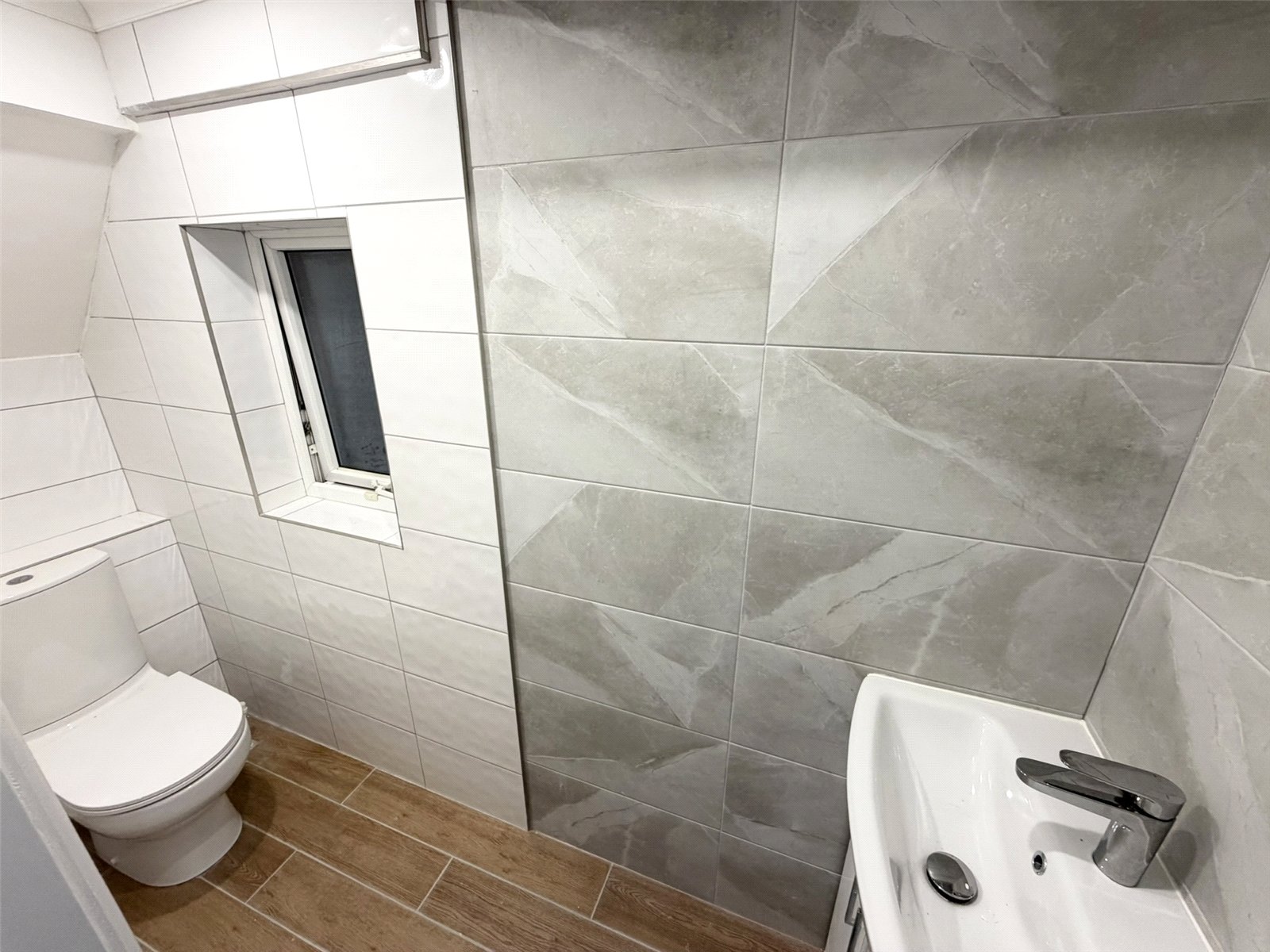 Jubilee Avenue, Donnington, Telford, TF2 - DB Roberts