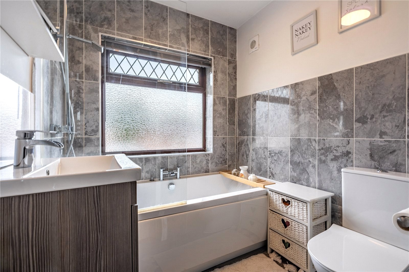 Crossland Crescent, Claregate, Wolverhampton, WV6 - DB Roberts