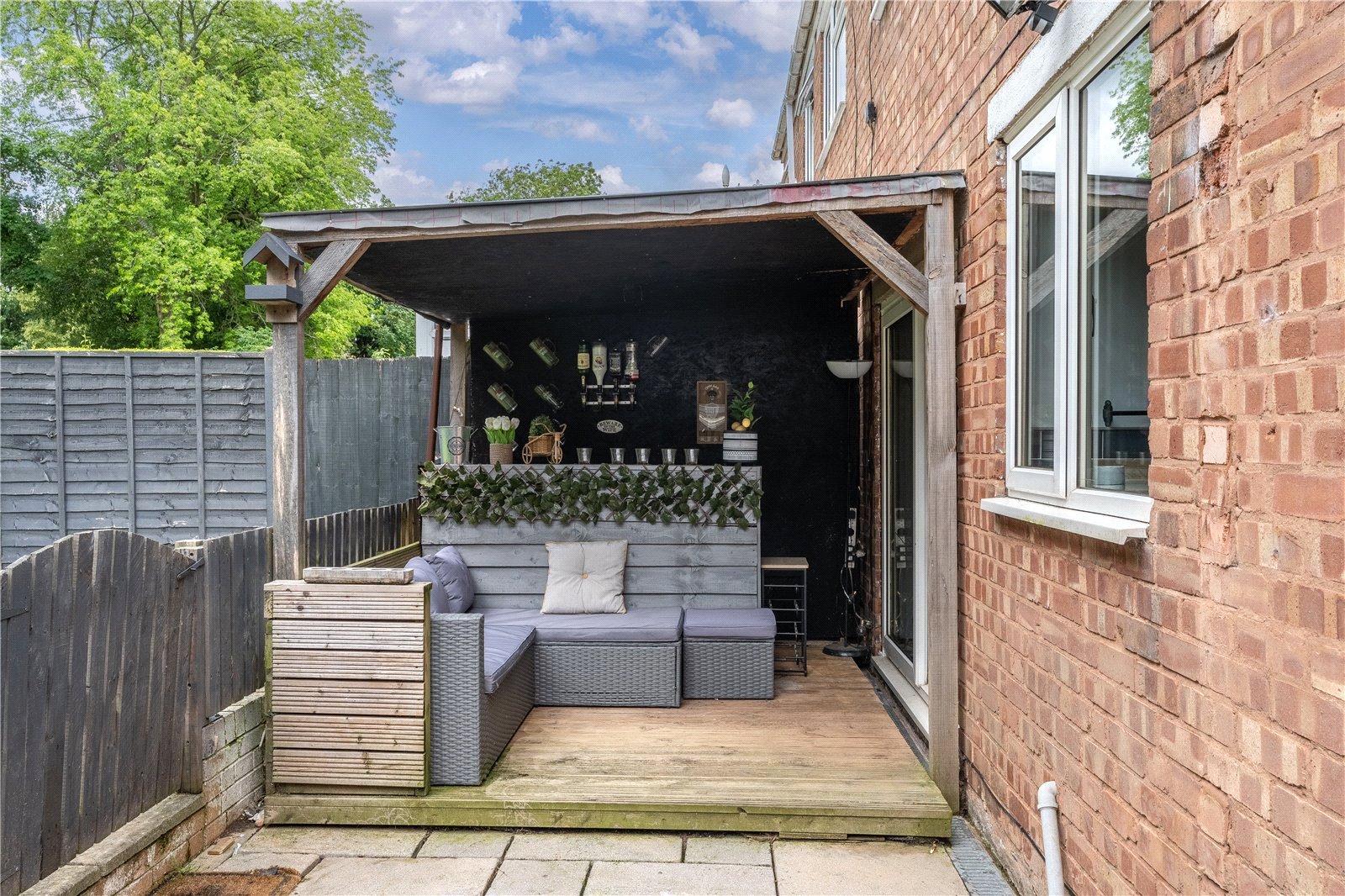 Crossland Crescent, Claregate, Wolverhampton, WV6 - DB Roberts