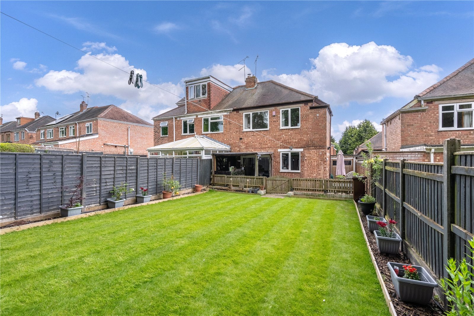 Crossland Crescent, Claregate, Wolverhampton, WV6 - DB Roberts