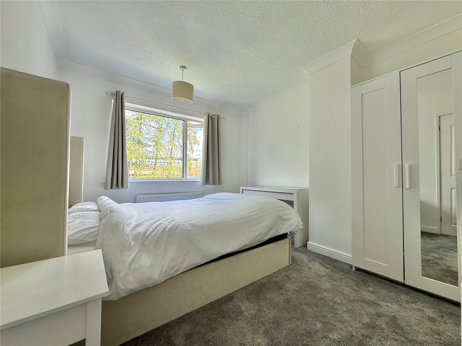 Crossland Crescent, Claregate, Wolverhampton, WV6 - DB Roberts