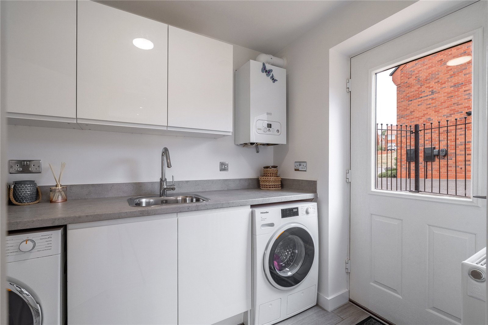 George Lees Avenue, Priorslee, Telford, TF2 - DB Roberts