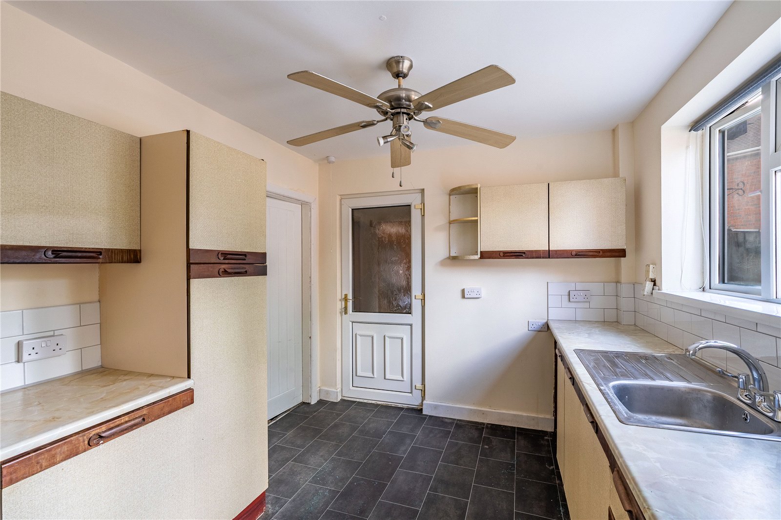 Clare Road, Low Hill, Wolverhampton, WV10 - DB Roberts