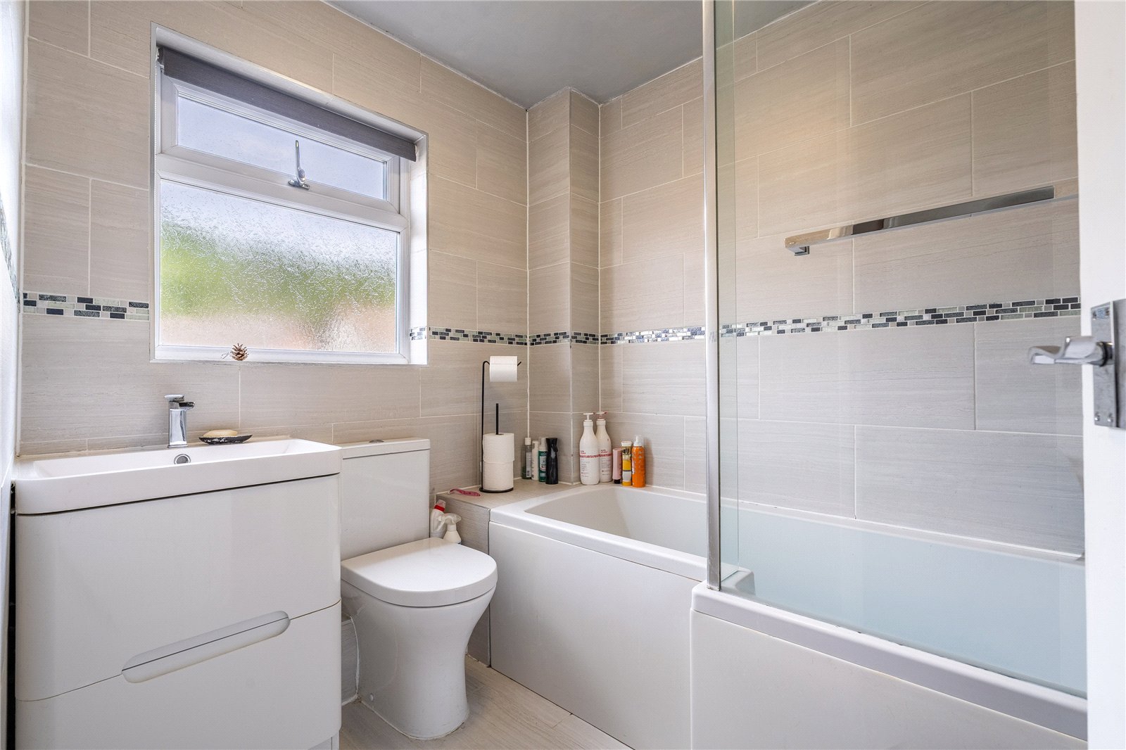 Oakfield Road, Shawbirch, Telford, TF5 - DB Roberts
