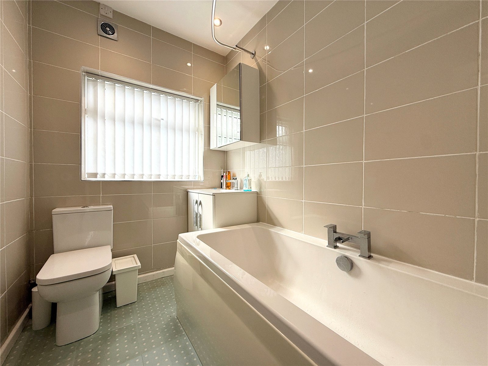 Ellards Drive, Wednesfield, Wolverhampton, WV11 - DB Roberts