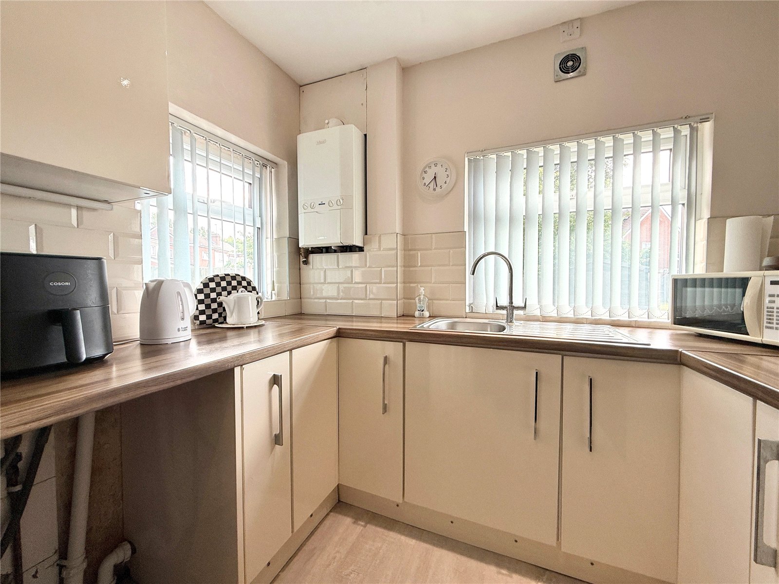 Ellards Drive, Wednesfield, Wolverhampton, WV11 - DB Roberts