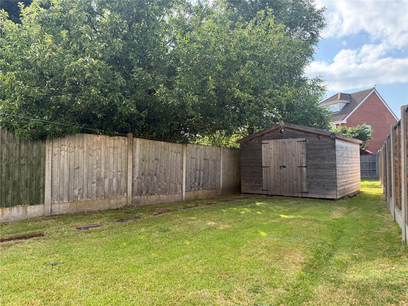 Ellards Drive, Wednesfield, Wolverhampton, WV11 - DB Roberts