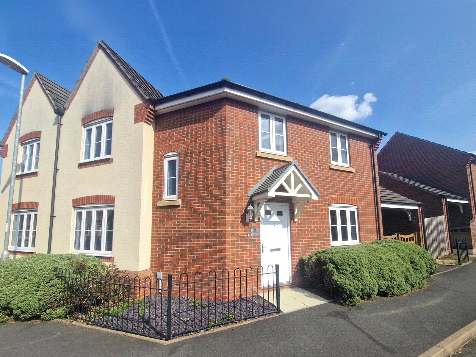Elmwood Road, Arleston, Telford, TF1 - DB Roberts
