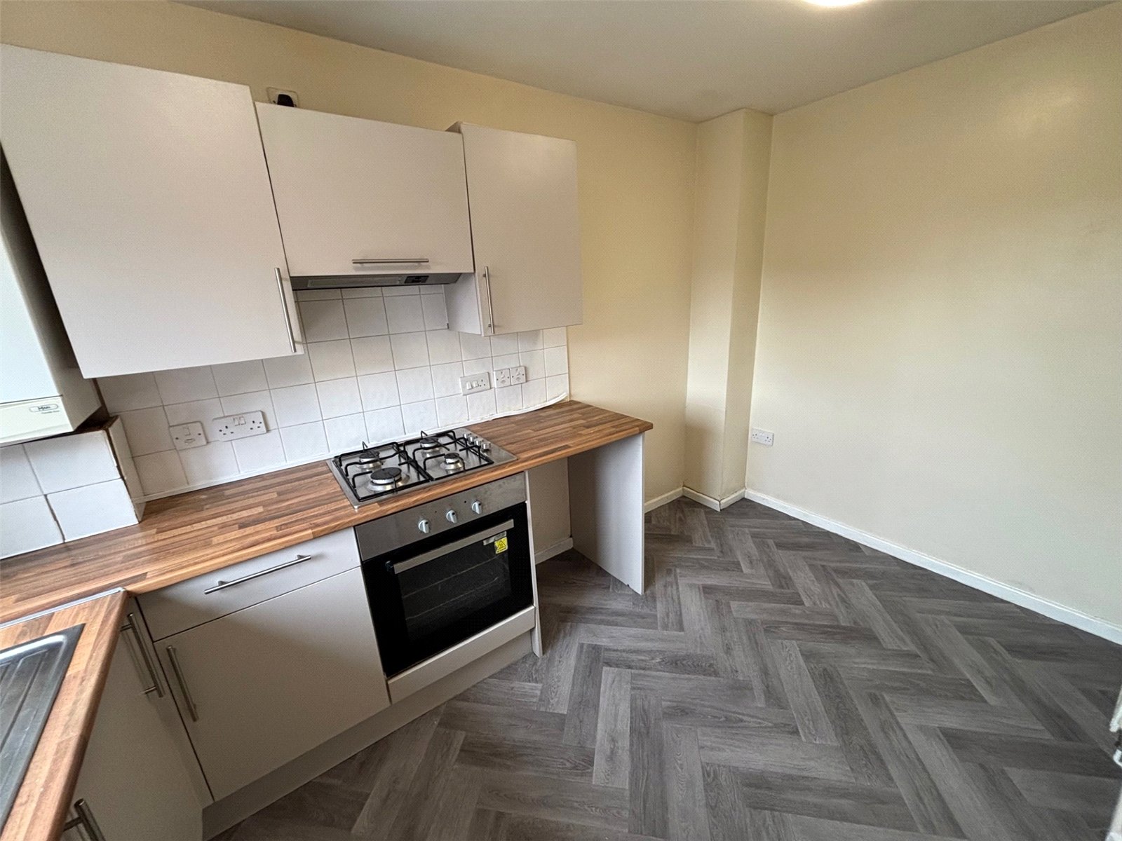 Weavers Court, Ketley Bank, Telford, TF2 - DB Roberts