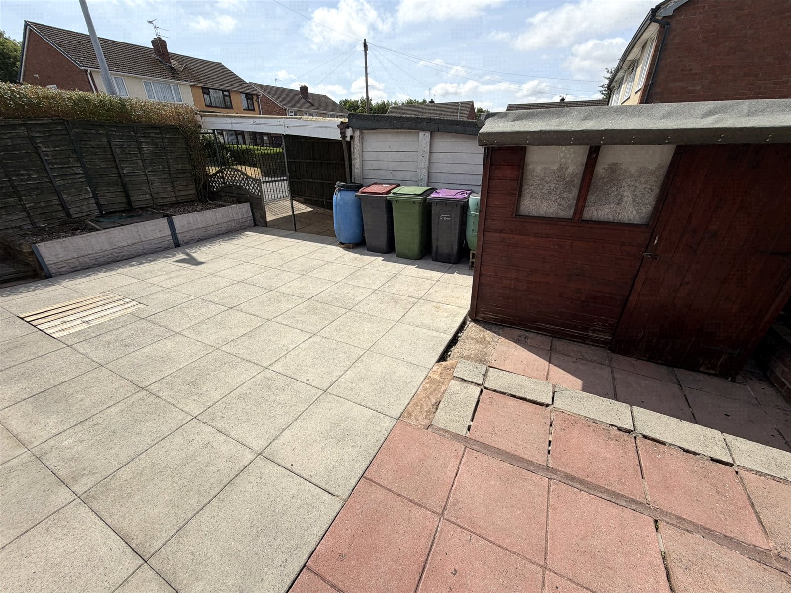 Teagues Crescent, Trench, Telford, TF2 - DB Roberts