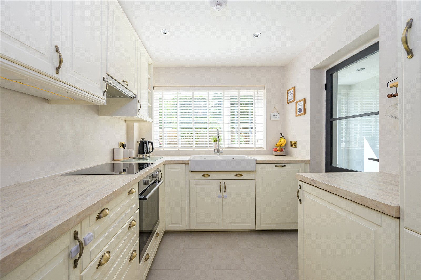 The Leas, Featherstone, Wolverhampton, WV10 - DB Roberts