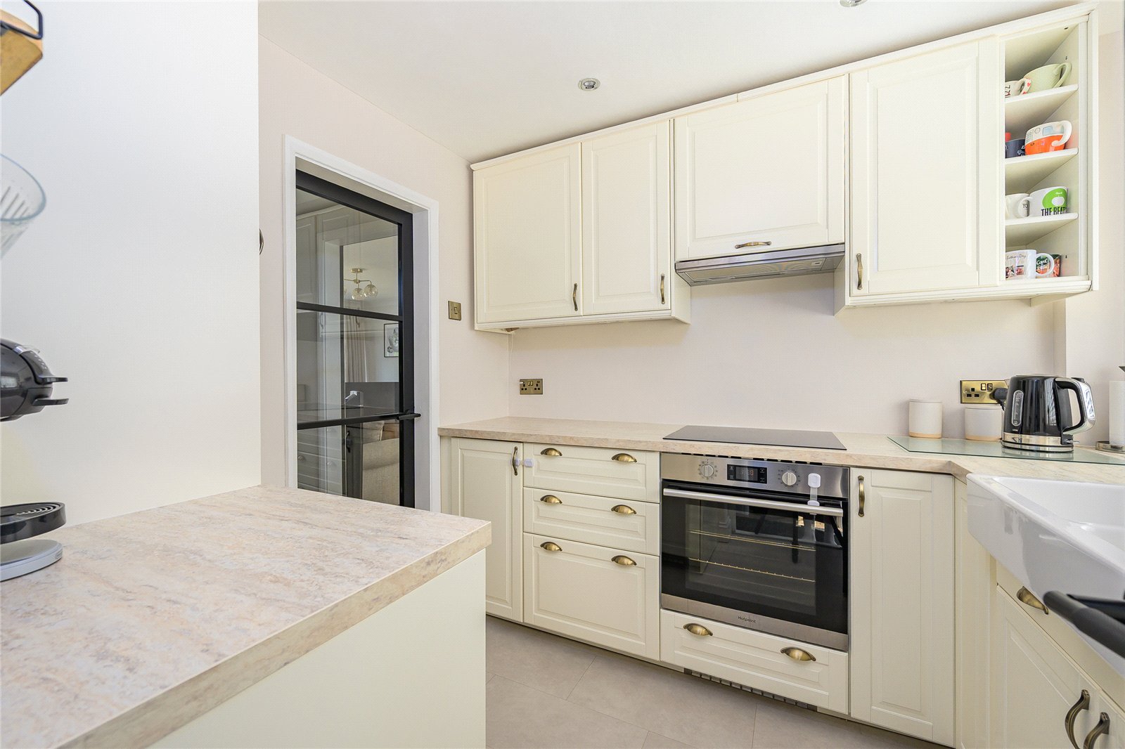 The Leas, Featherstone, Wolverhampton, WV10 - DB Roberts