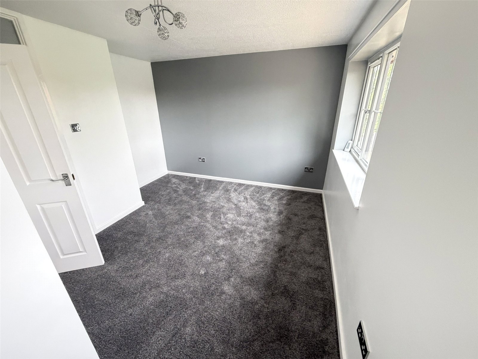 Crowdale Road, Shawbirch, Telford, TF5 - DB Roberts
