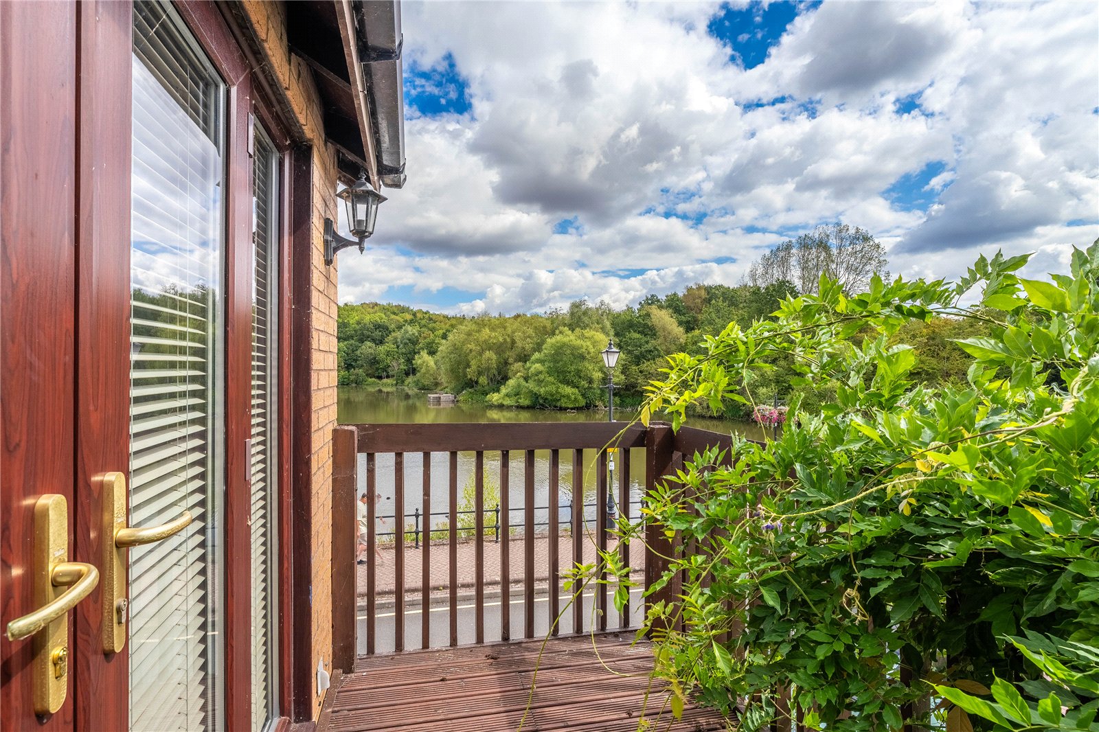 Derwent Drive, Priorslee, Telford, TF2 - DB Roberts