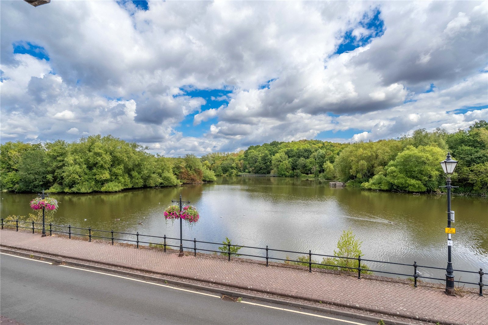 Derwent Drive, Priorslee, Telford, TF2 - DB Roberts