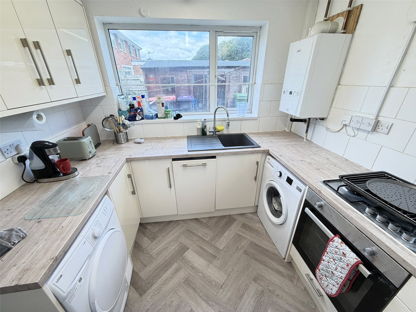 Malvern Crescent, Little Dawley, Telford, TF4 - DB Roberts